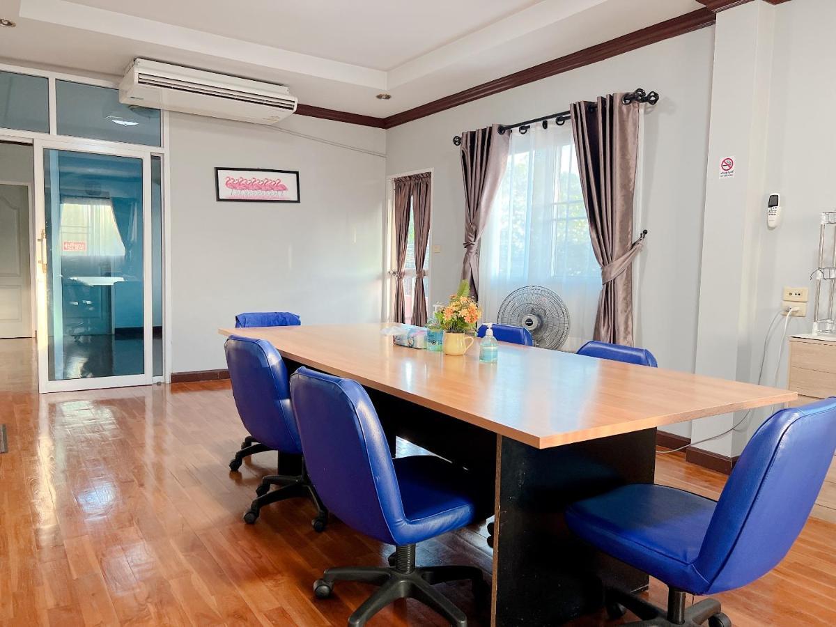 24 Hostel Donmuang Bangkok Exteriör bild