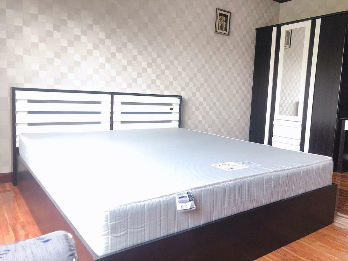 24 Hostel Donmuang Bangkok Rum bild